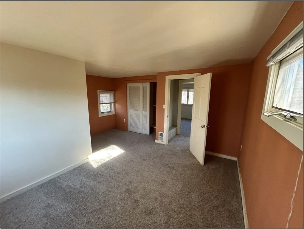 16 Whittier Rd, Natick