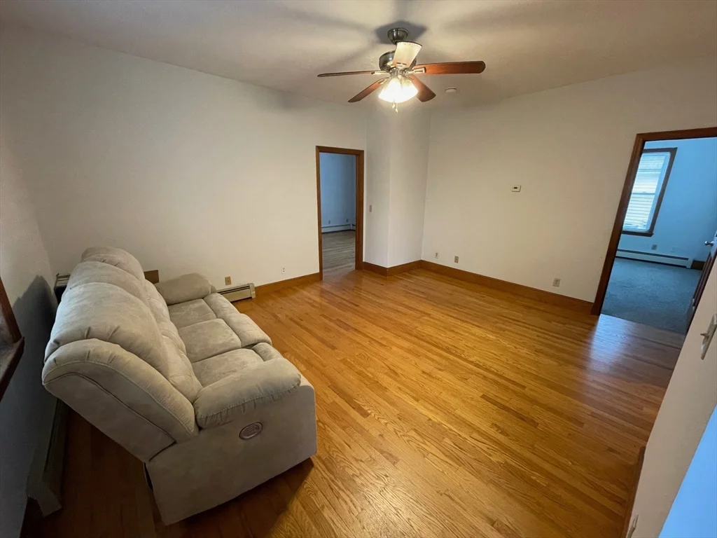 21 Court St, Groton