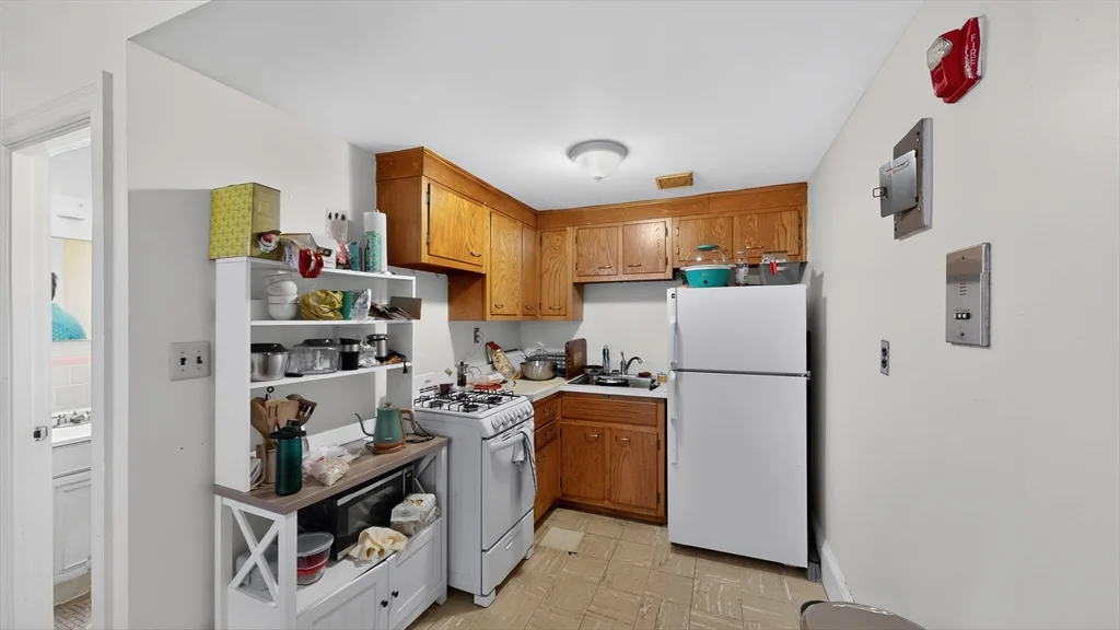 1069 Beacon St, Coolidge Corner