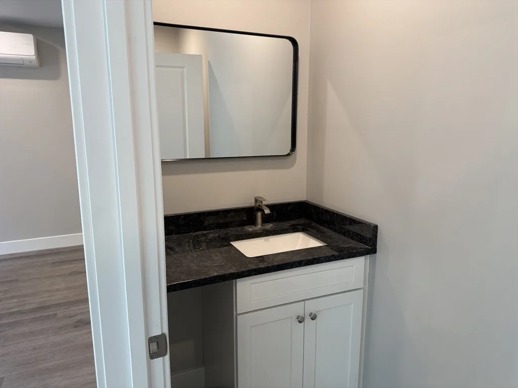 251 Sladen St, Dracut