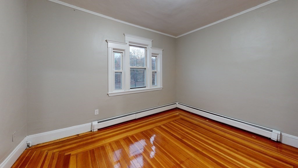 1011 Washington St, Newton