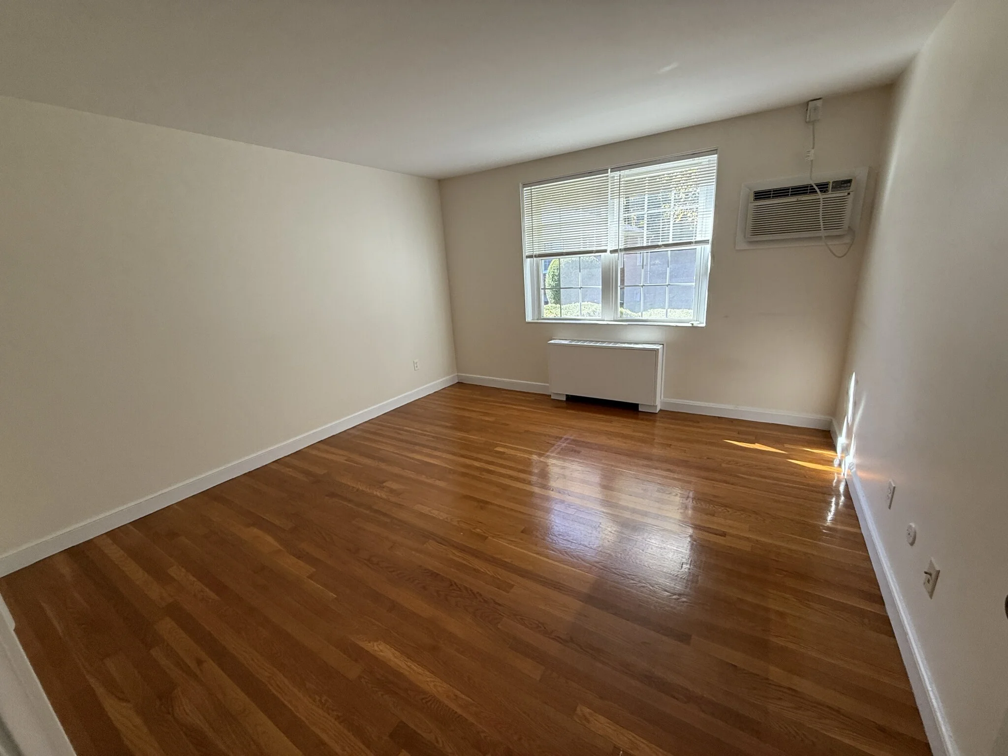 11 Captain Parker Arms, Lexington