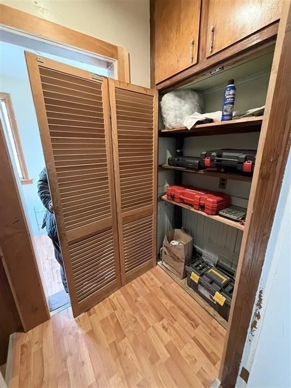 27 Conwell Ave, West Somerville