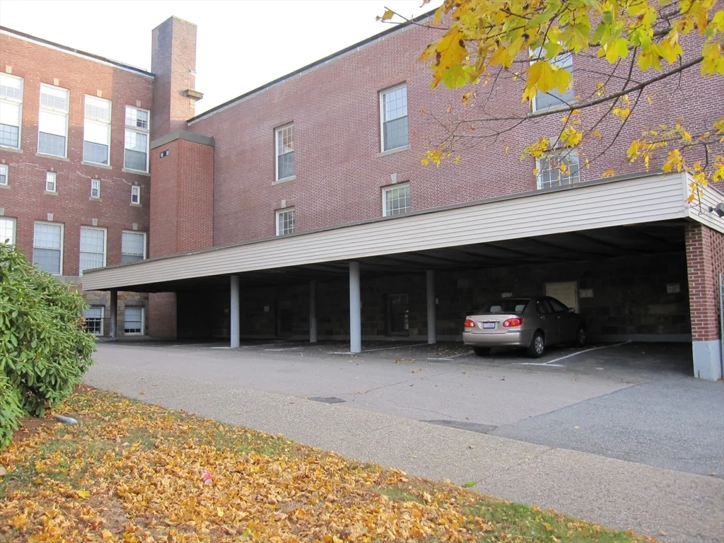 130 Beach St, Quincy