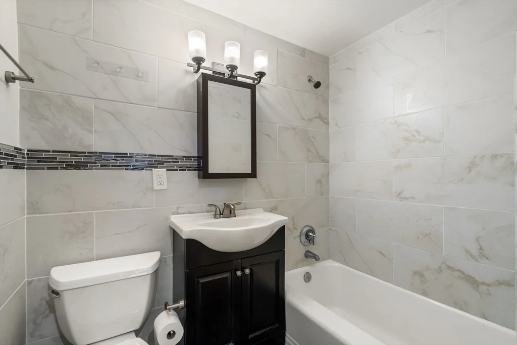 167 Beacon St, Back Bay