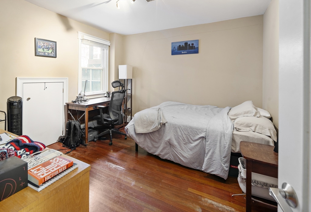 62 Gates St, South Boston