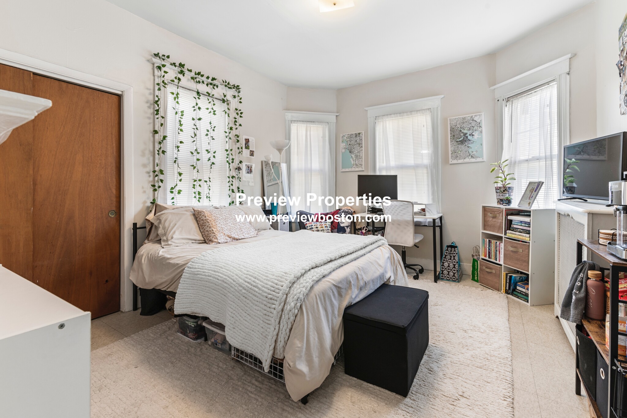 175 River St, Riverside