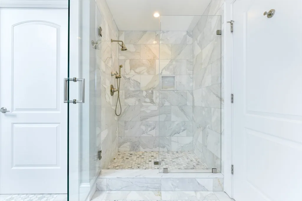 846 East Broadway, South Boston