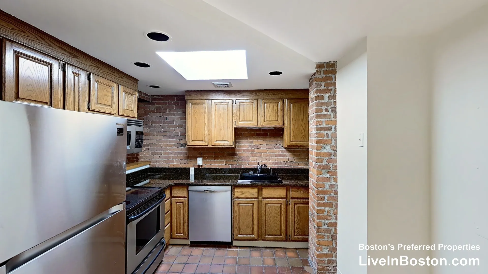 95 Gainsborough St, Fenway