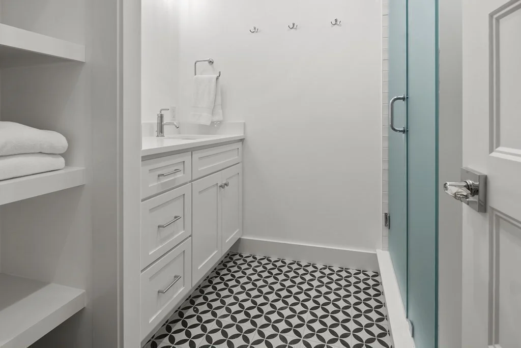 71 Cliff Rd, Nantucket