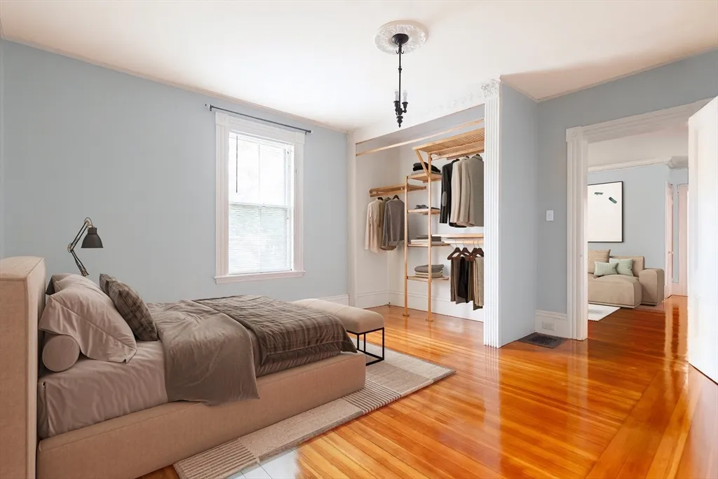 327 Lafayette St, Salem