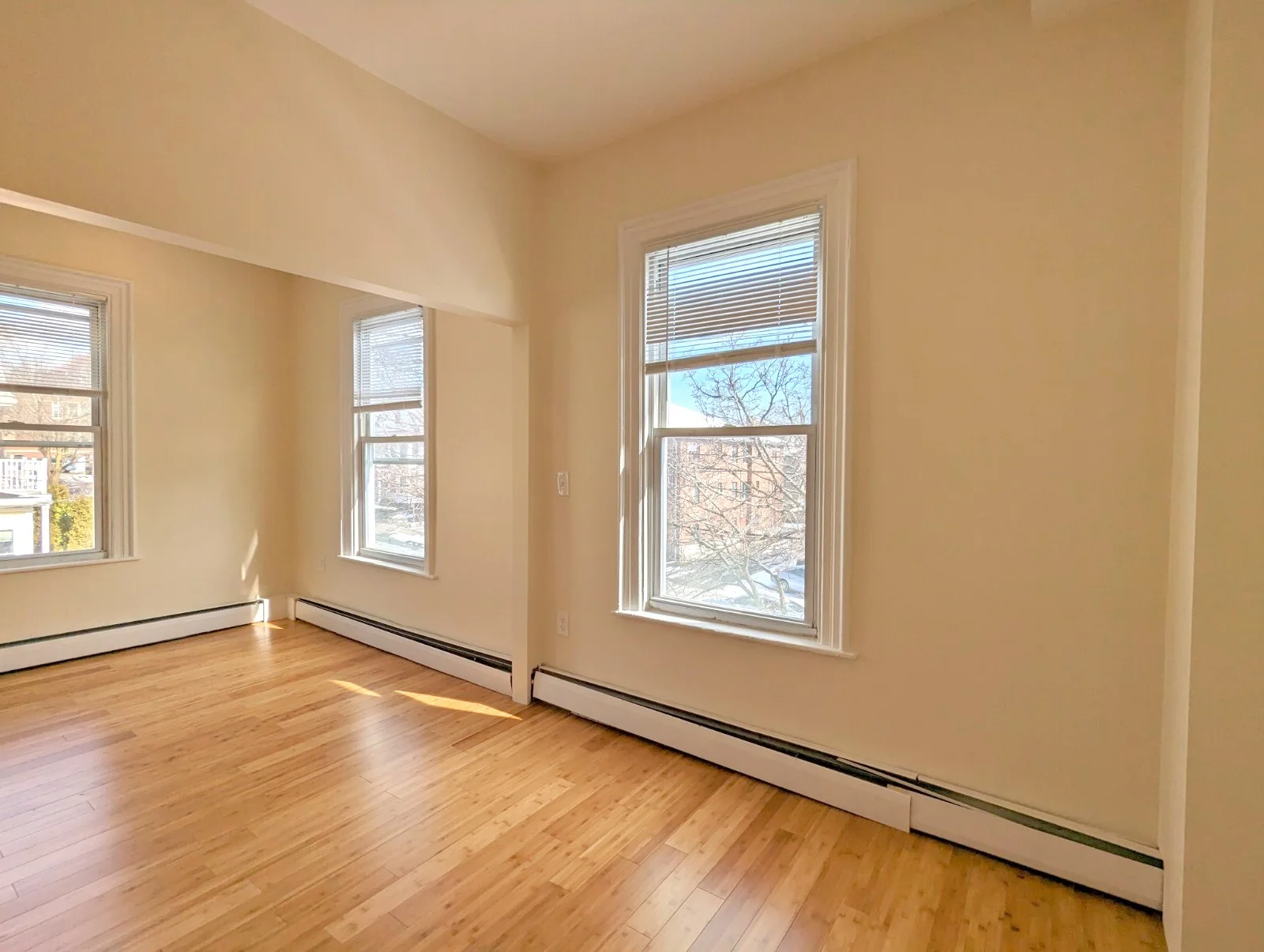 19 Cameron Ave, Teele Square