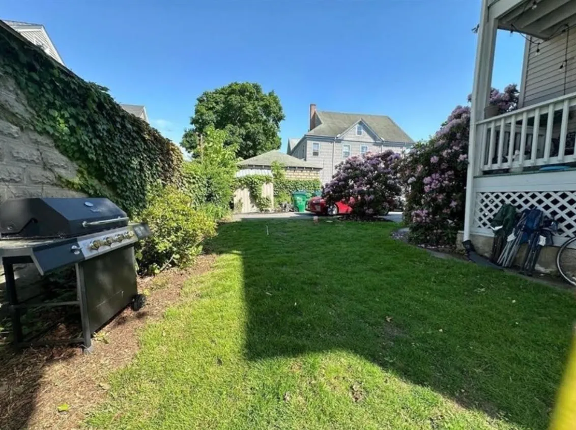 43 Orchard St, Medford