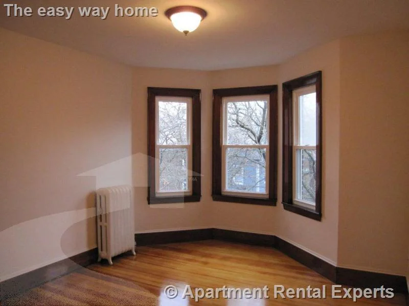 14 Chandler St, Davis Square
