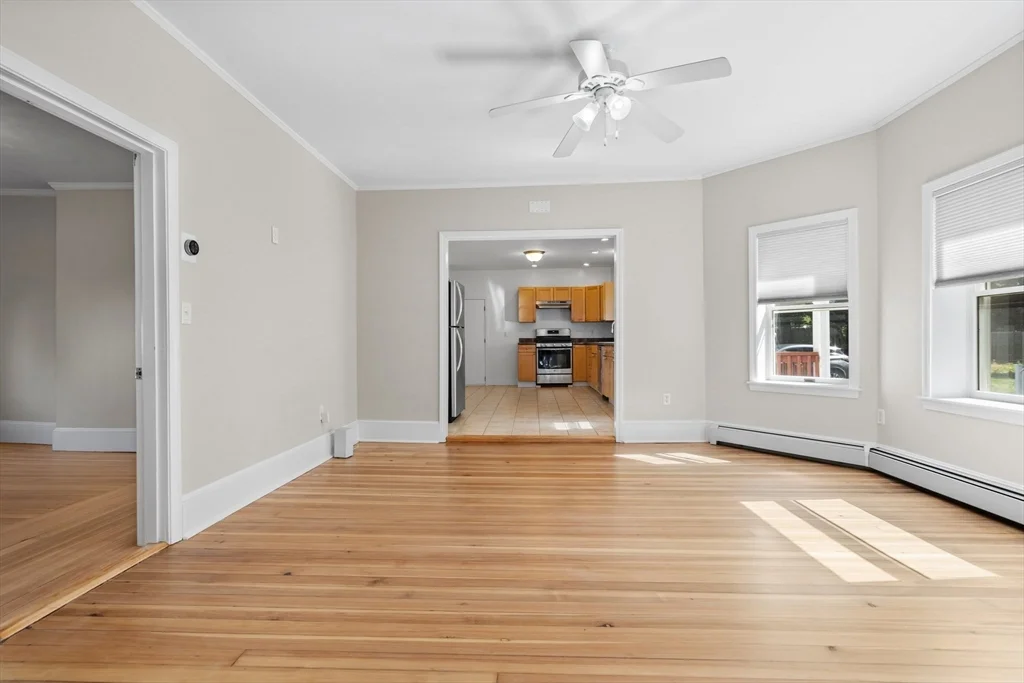 144 Waverly Rd, North Andover