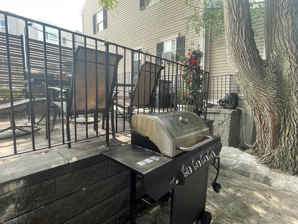 273 Dorchester, South Boston