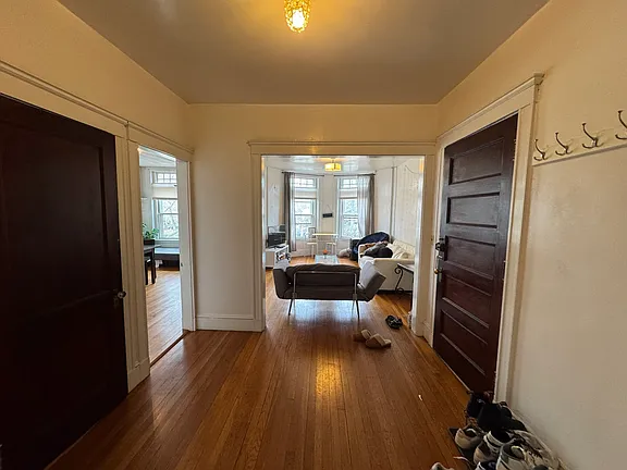 1681 Beacon St, Aspinwall Hill