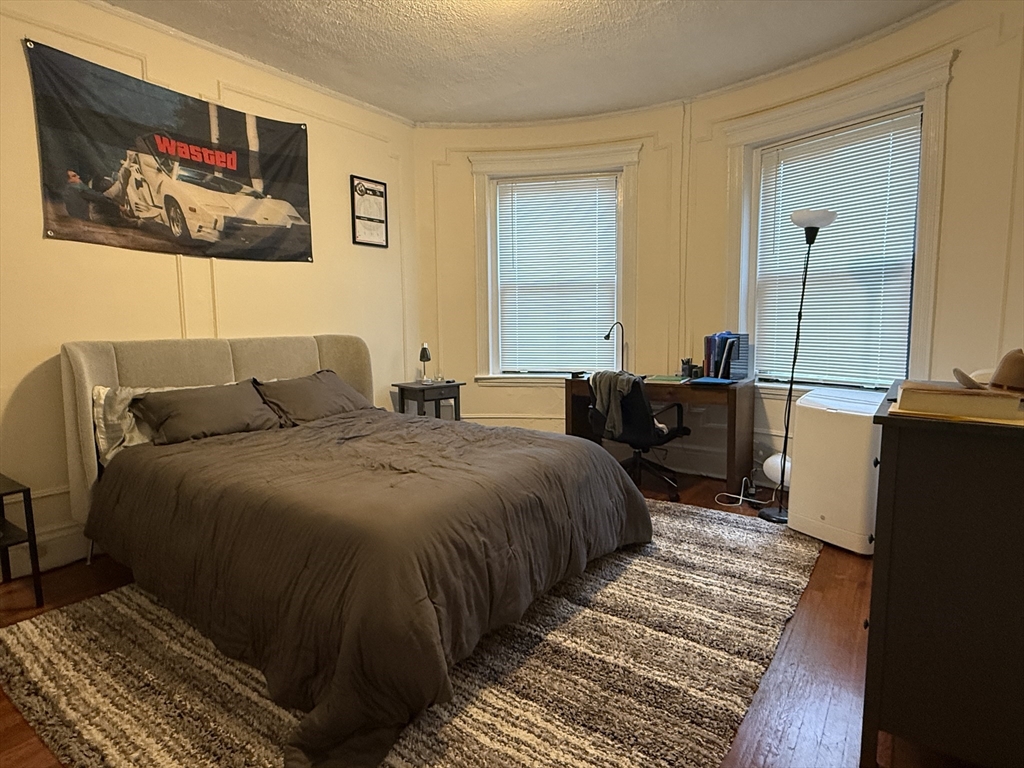 1957 Commonwealth Ave, Brighton