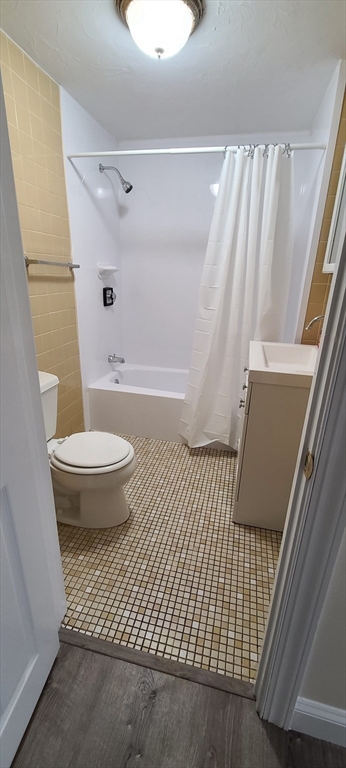 19 Church St, North Attleboro