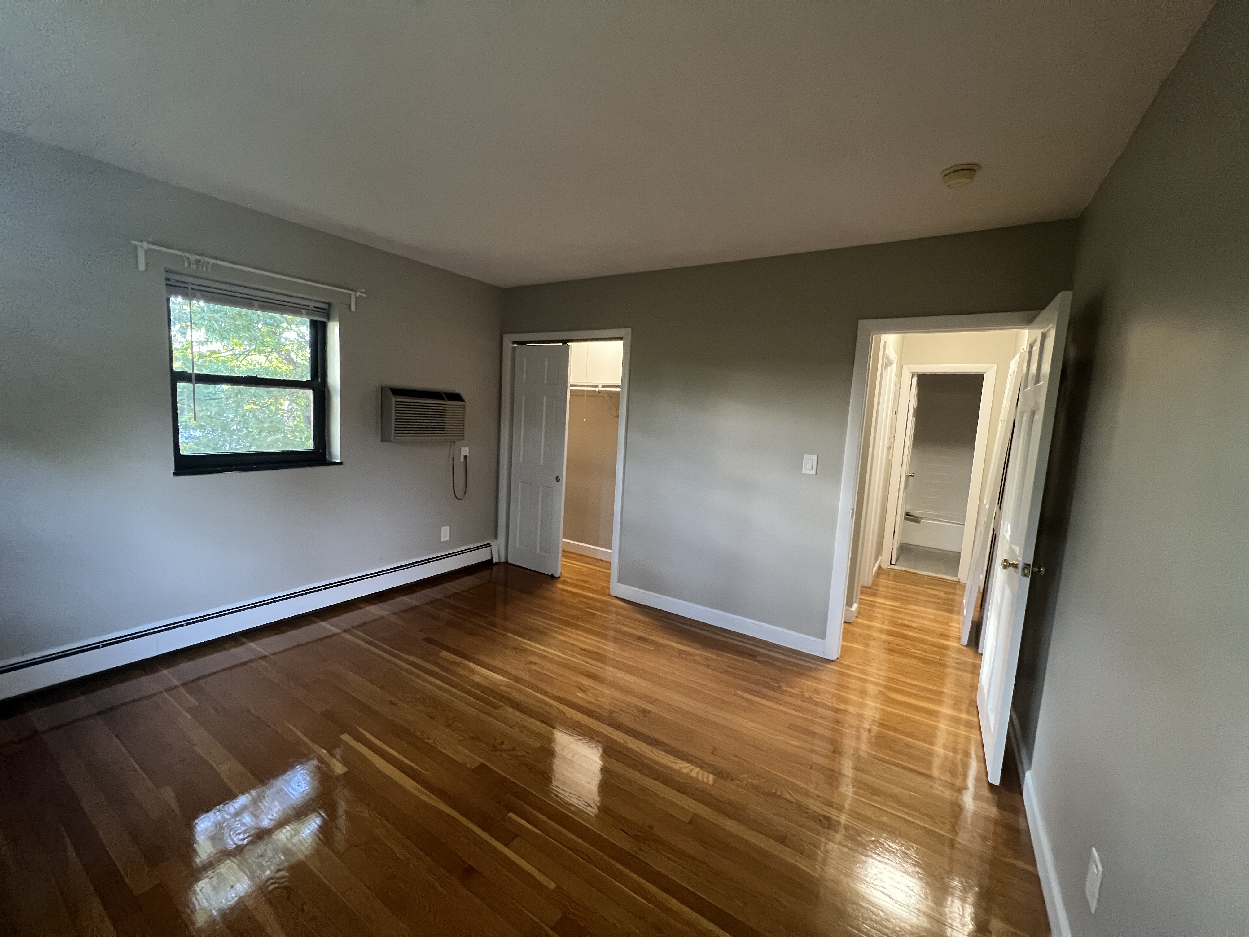 290 Grove St, Auburndale