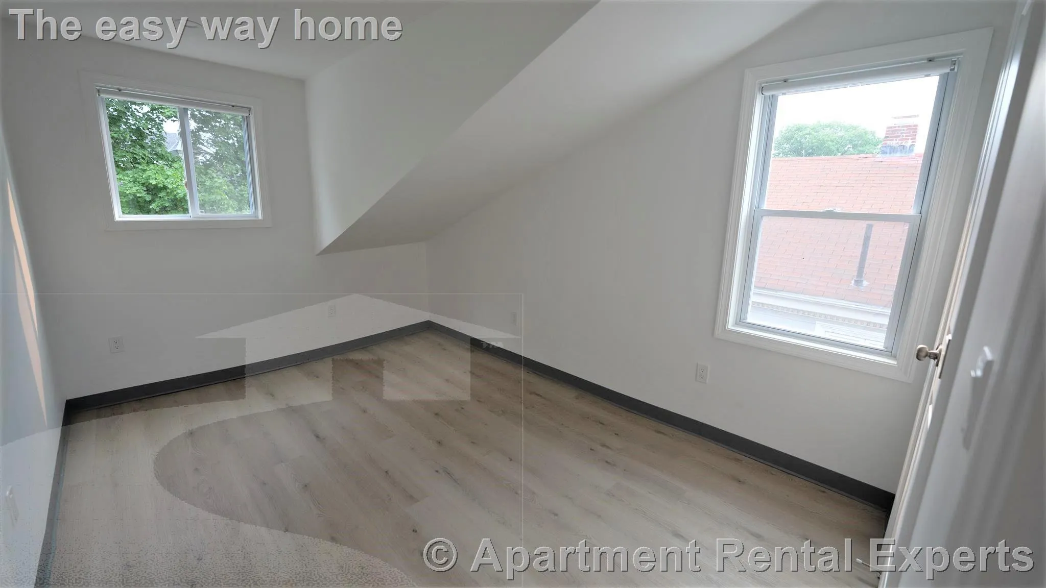 301-303 Boston Ave, Tufts