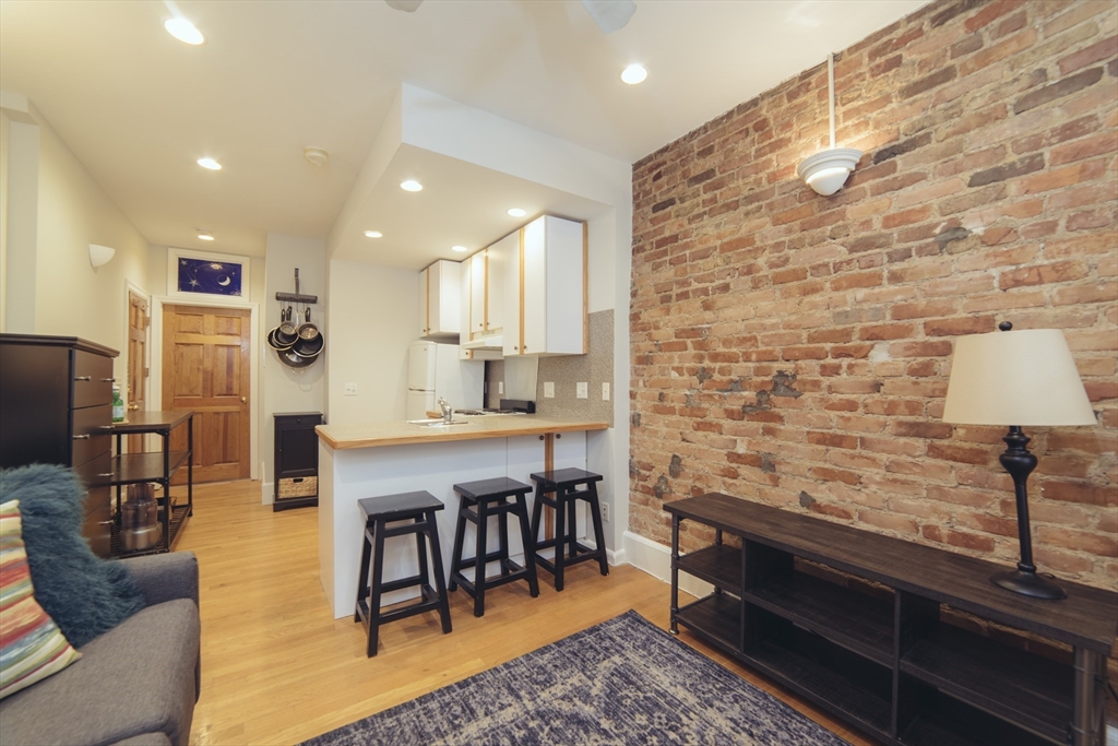 33 Irving, Beacon Hill