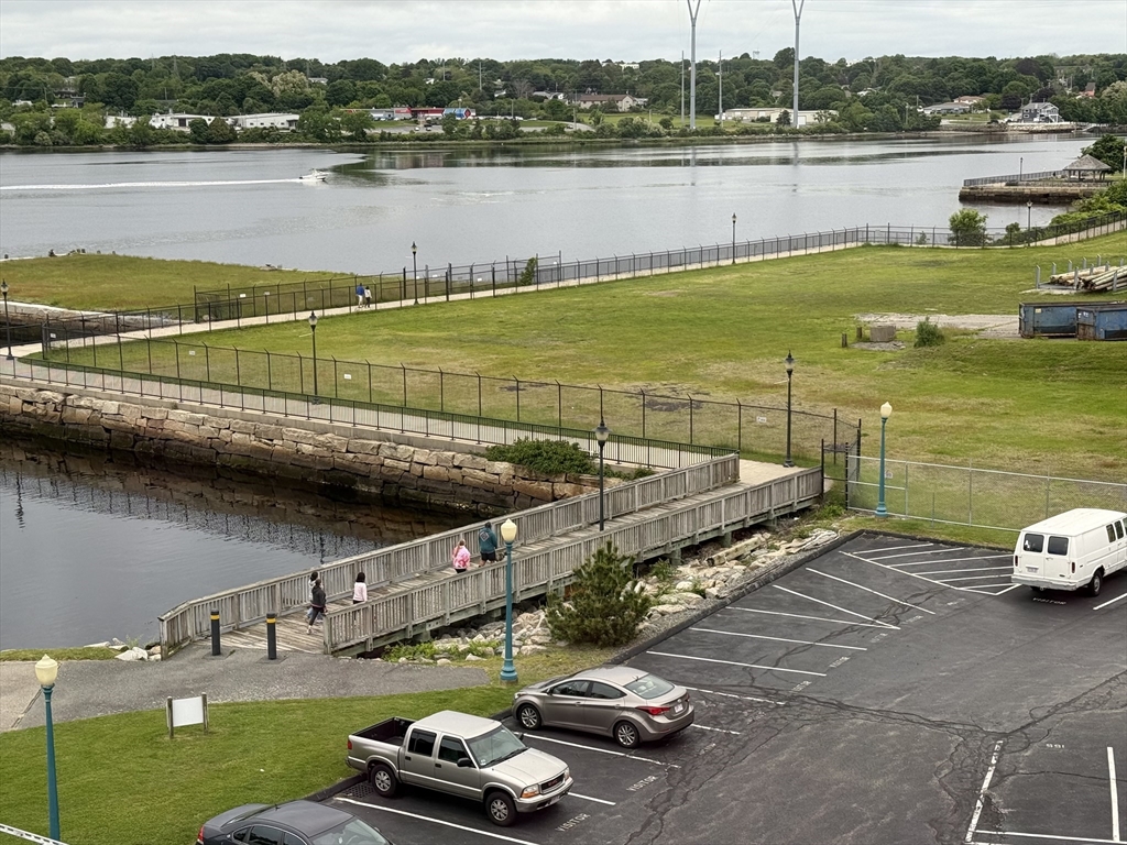 750 Davol St, Fall River