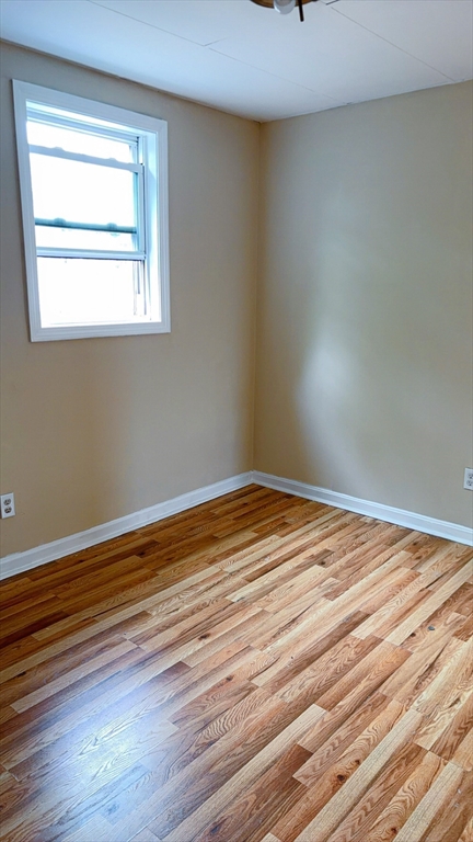 118 Maple St, Fall River