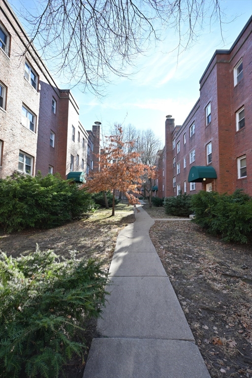 465 Arborway, Jamaica Plain