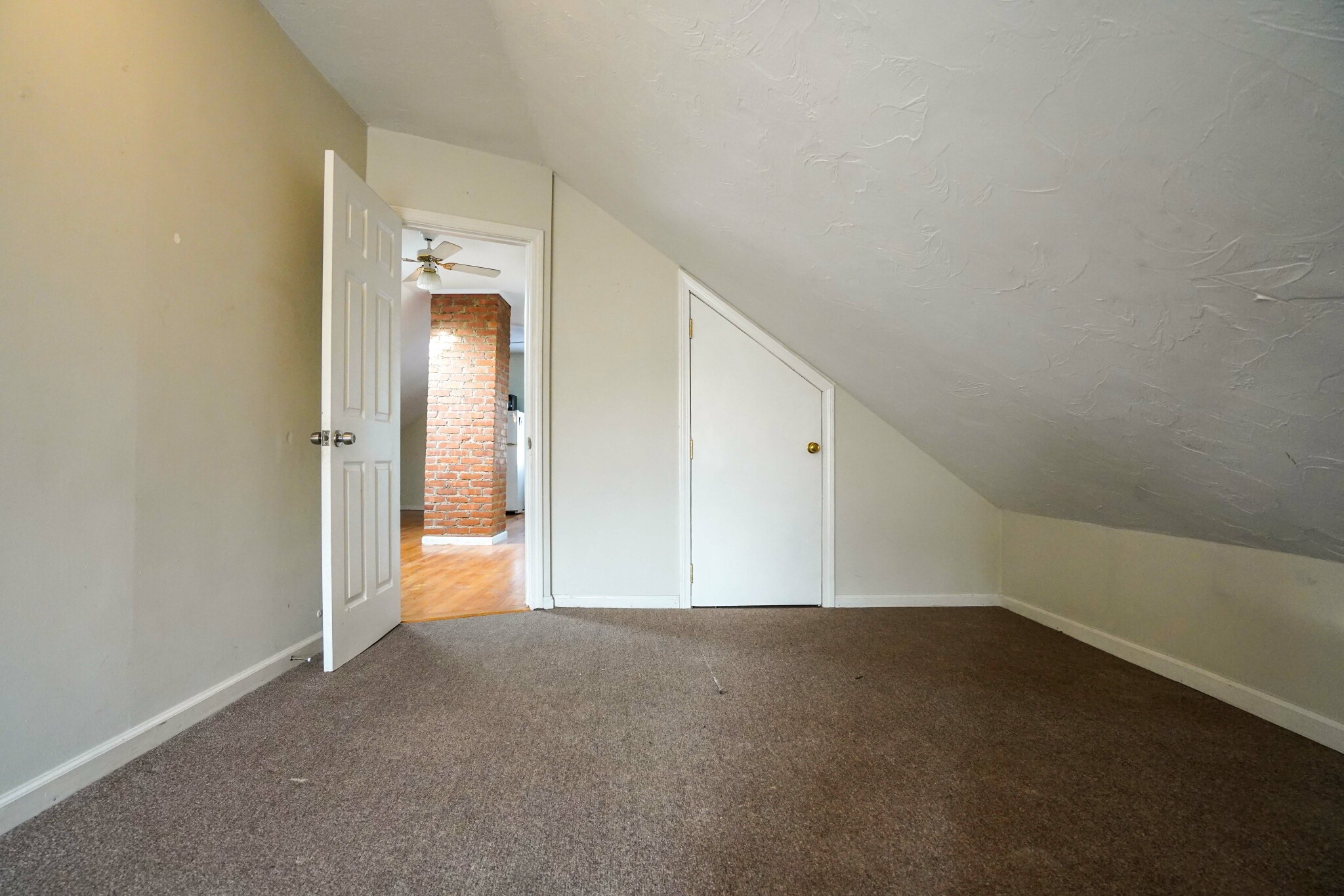 24 Oak Square Ave, Oak Square