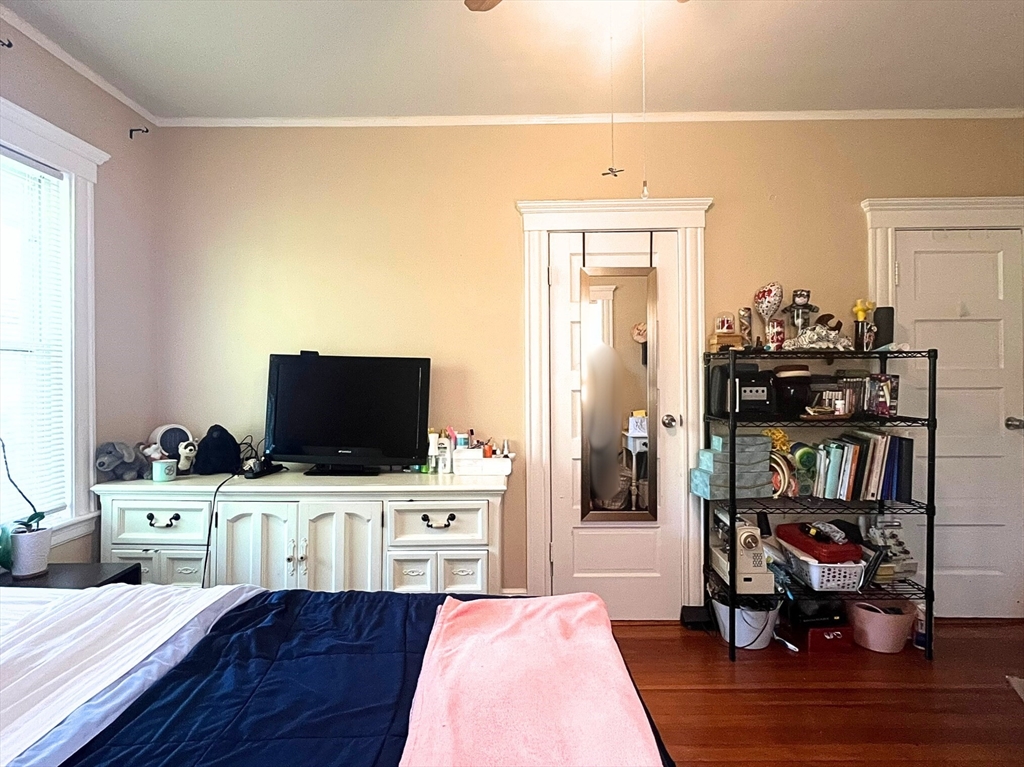 3907 Washington St, Jamaica Plain