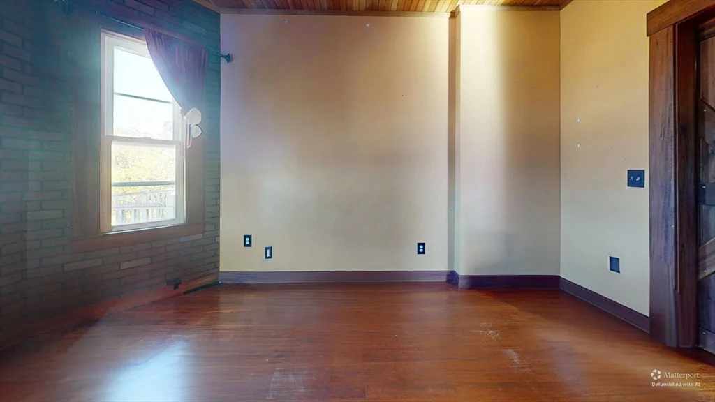 12 Forest Hills St, Jamaica Plain