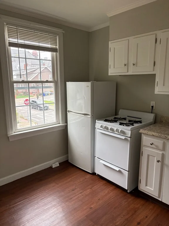 133-137 Winter, Fall River