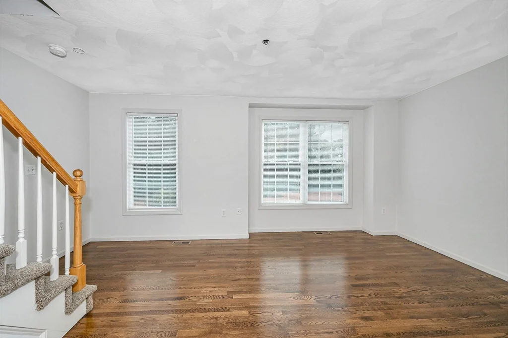 42 Rogers St, Tewksbury