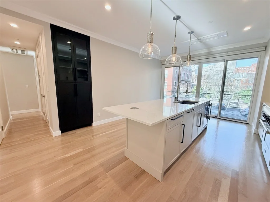 143 Warren Ave, South End