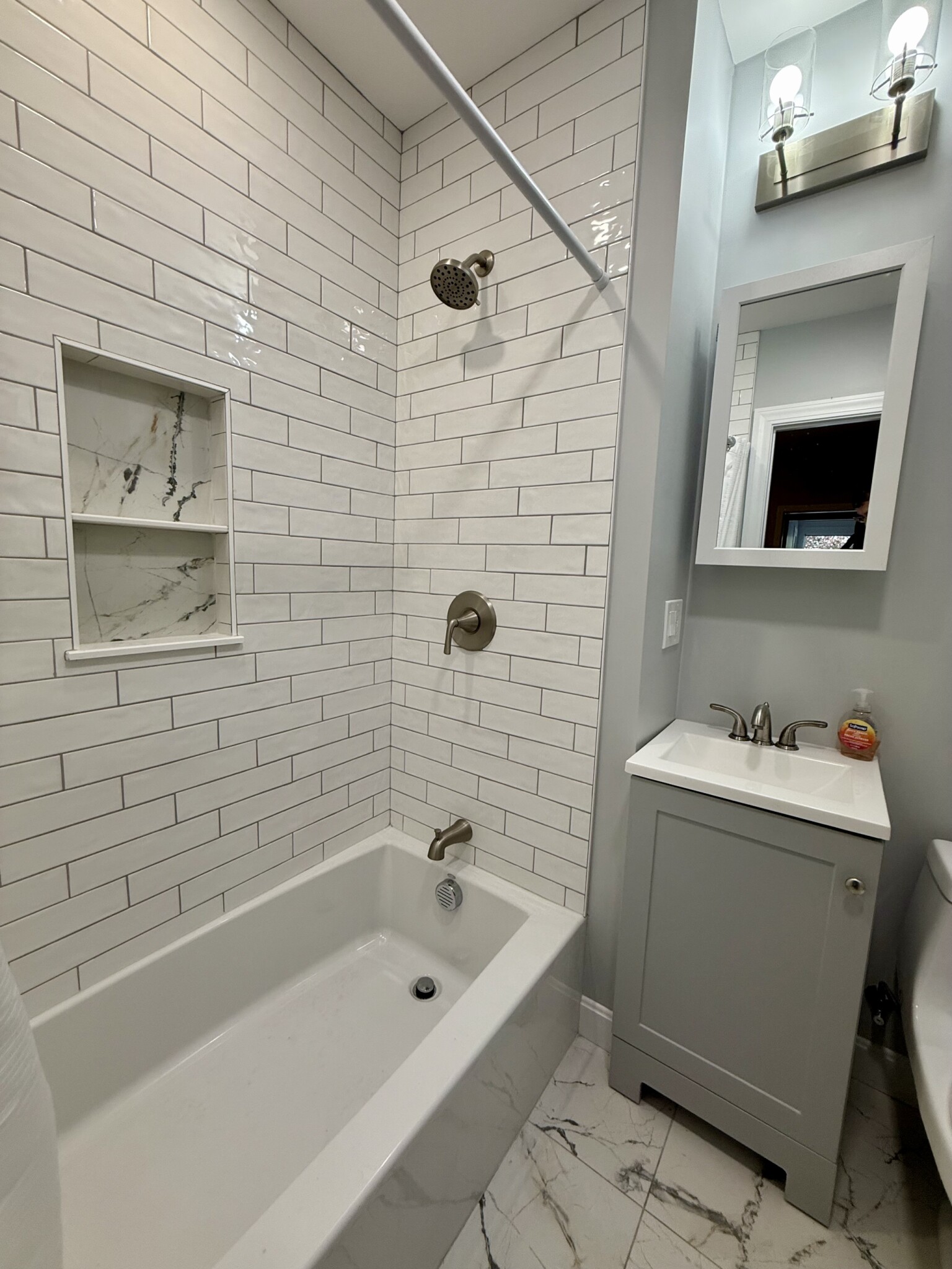 2 Wellington Ave, Banks Square