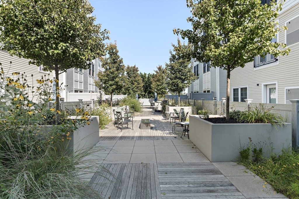 175 North Ave, Wakefield