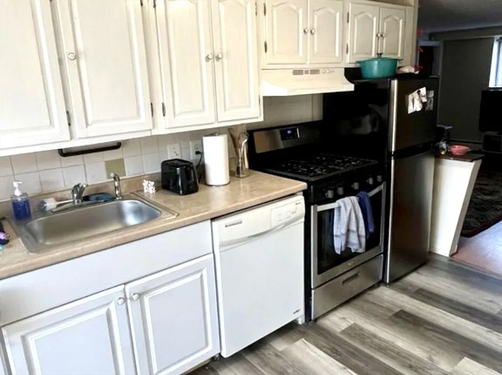 1726 Commonwealth Ave, Brighton