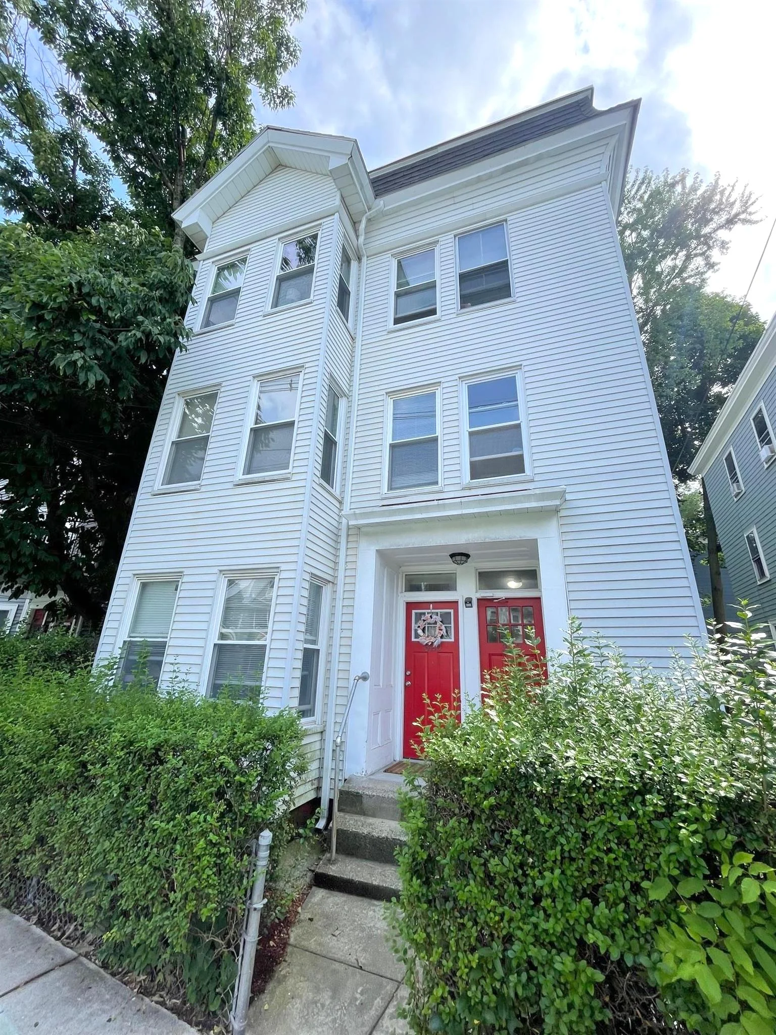 322 Beacon St, Ward Two