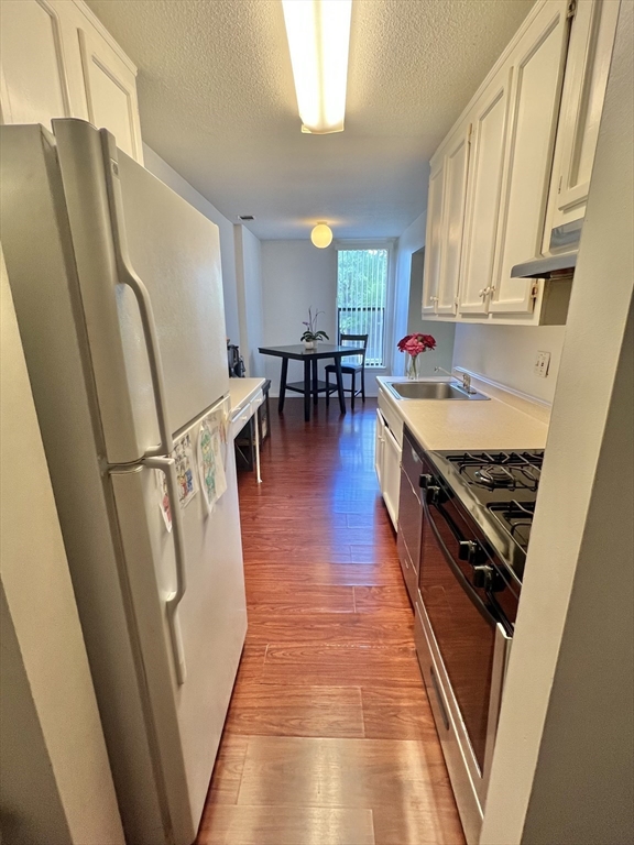 2 Shrewsbury Green Dr, Shrewsbury