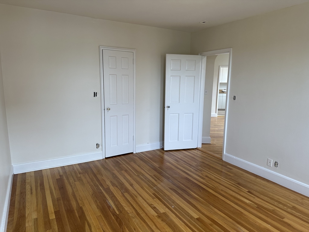 24 Concord Ave, Harvard Square