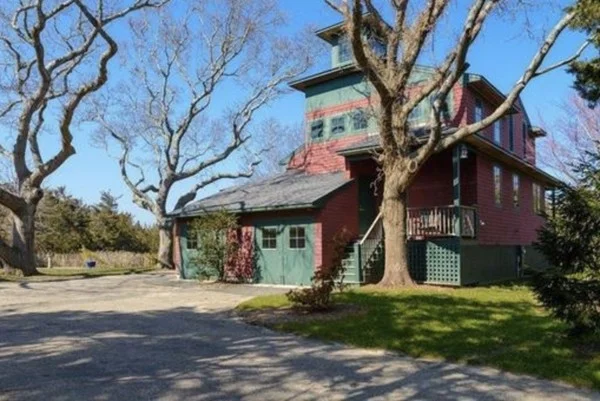 101 Associates Rd, Chapaquoit