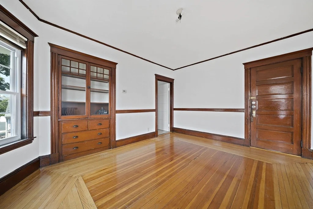 14 Stuart St, Everett