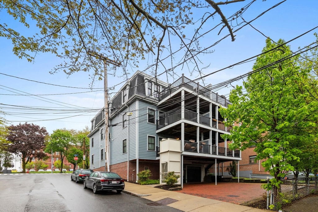 82 Highland Ave, Union Square