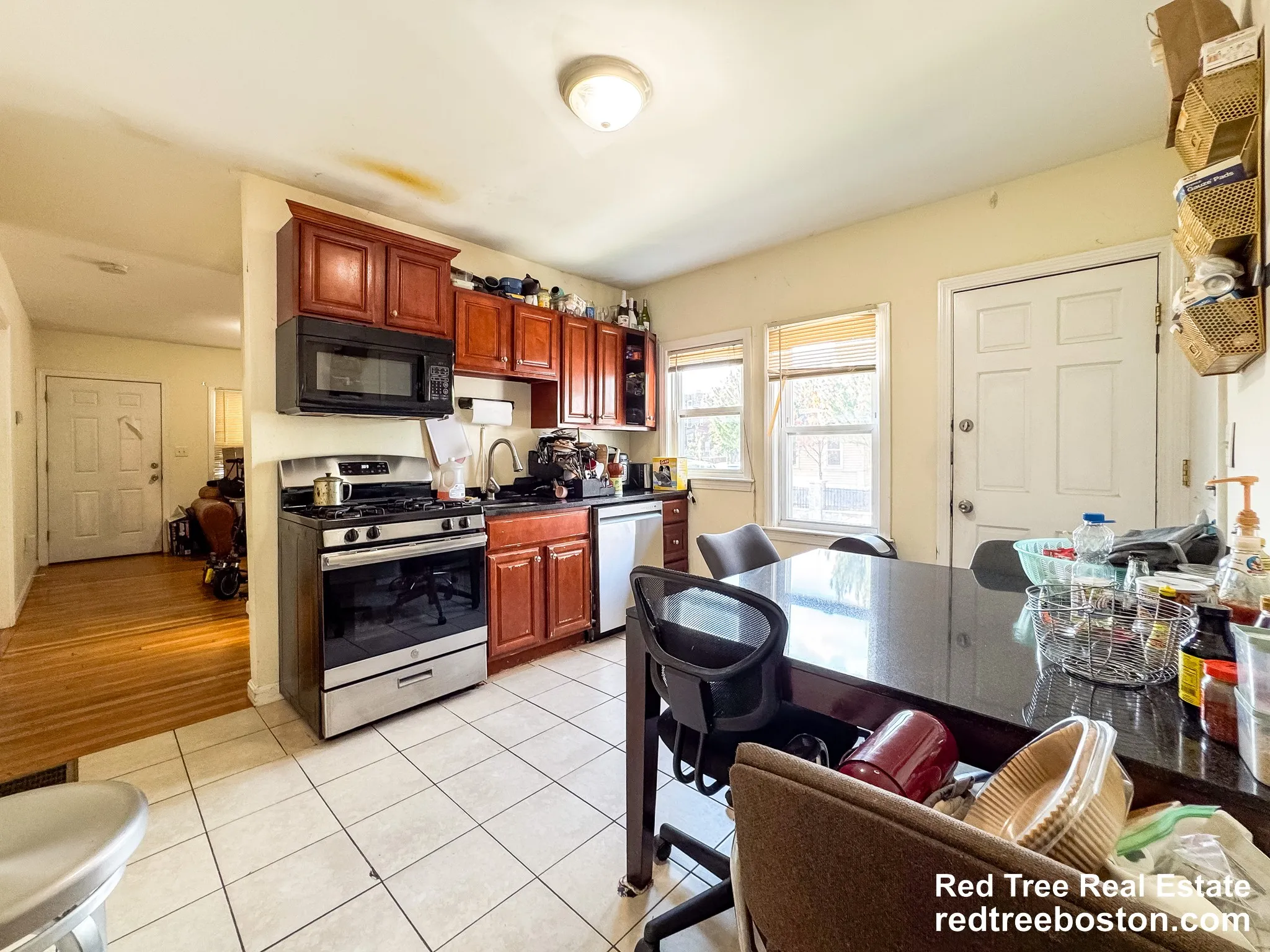 28 Linden St, Allston