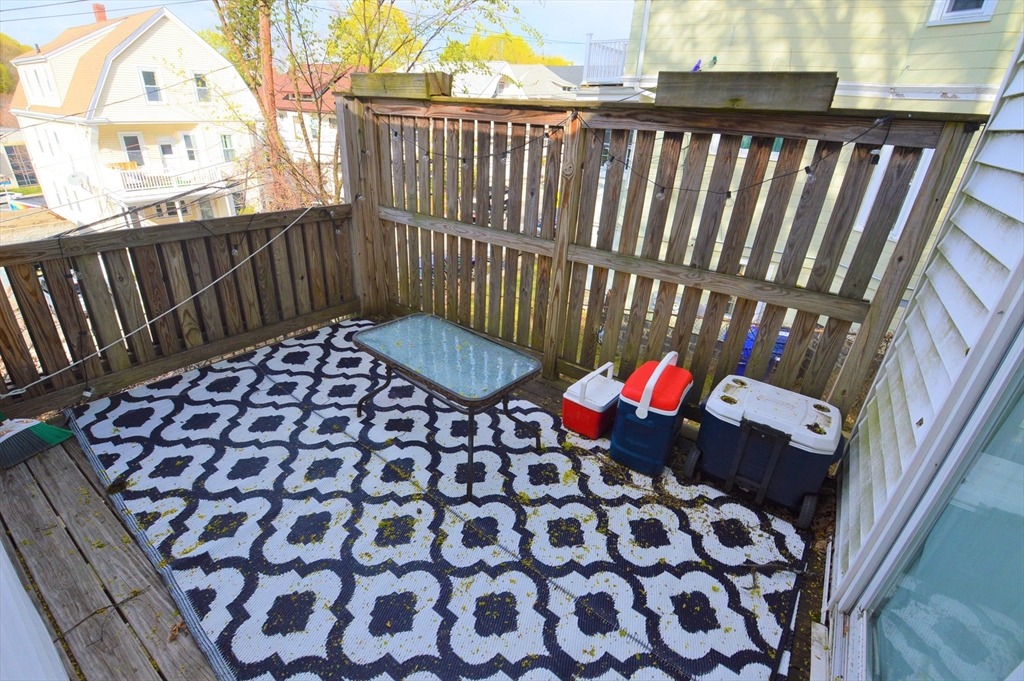 14 Breck Ave, Oak Square