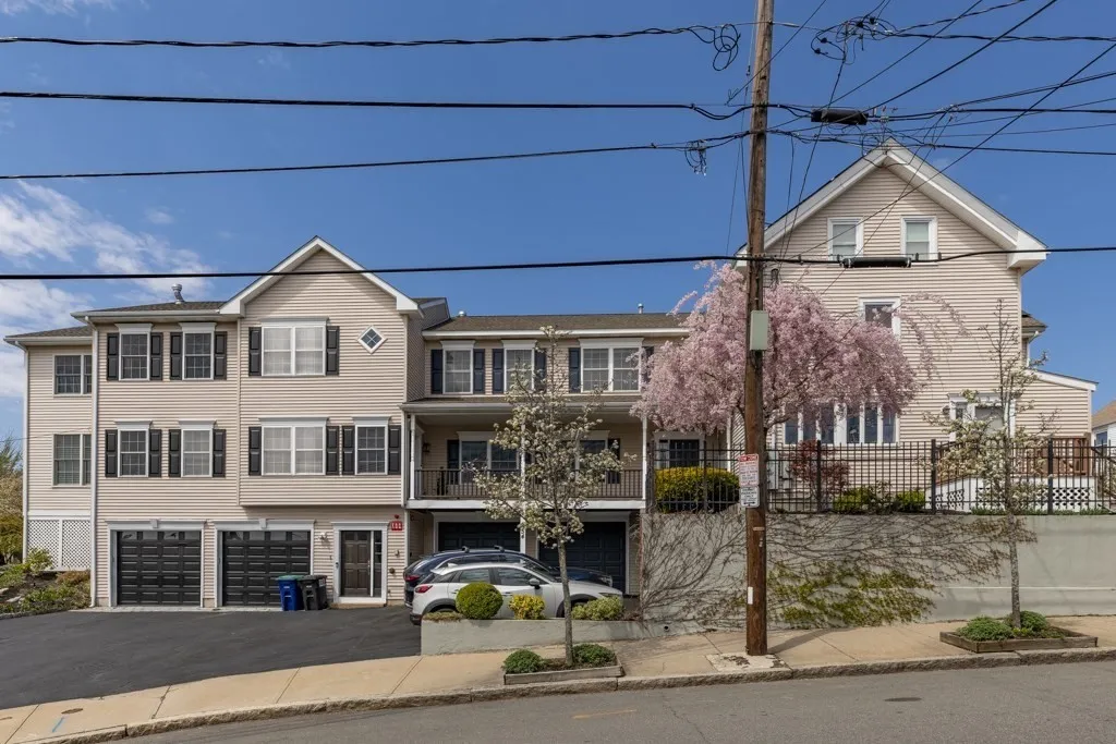 54 Myrtle St, East Somerville