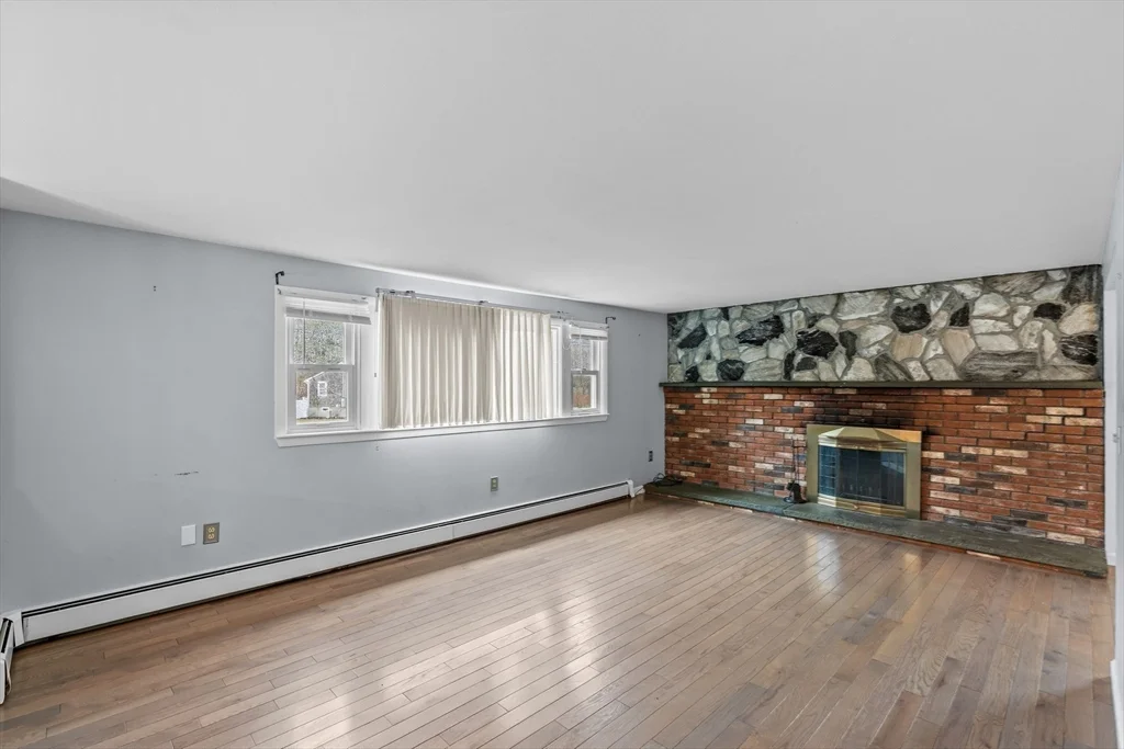 323 Flagg St, Bridgewater