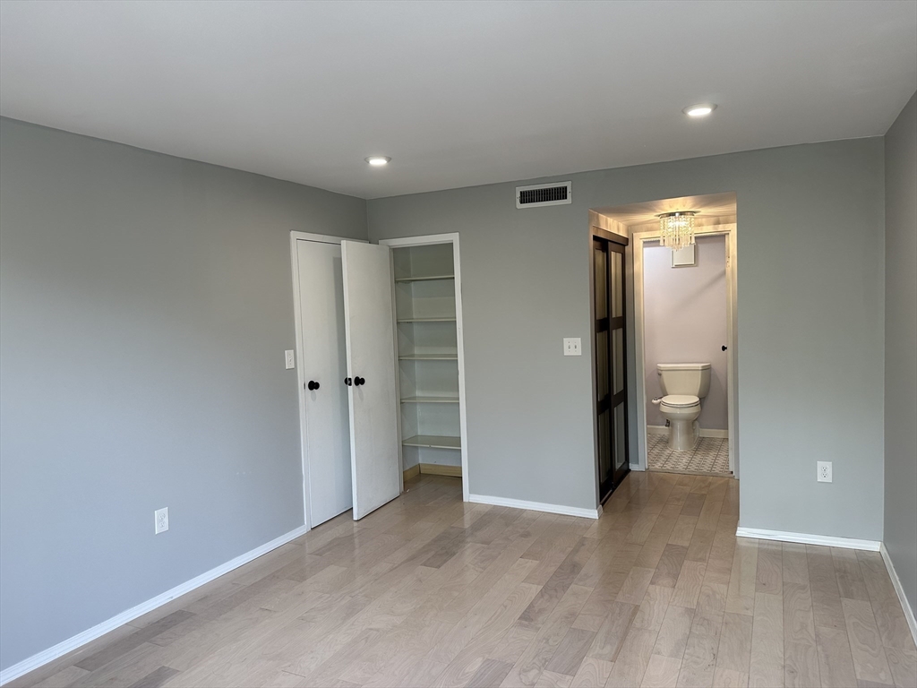 406 Paradise Rd, Swampscott