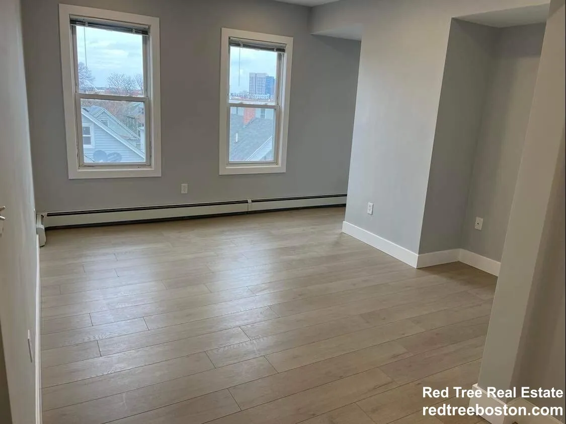 11 Pearl Ter, East Somerville